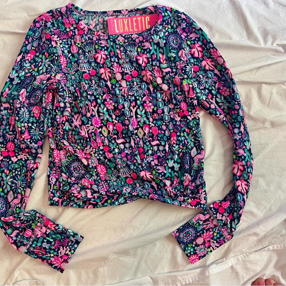 NWT Lilly Pulitzer Luxletic Navy and Pink Floral Top